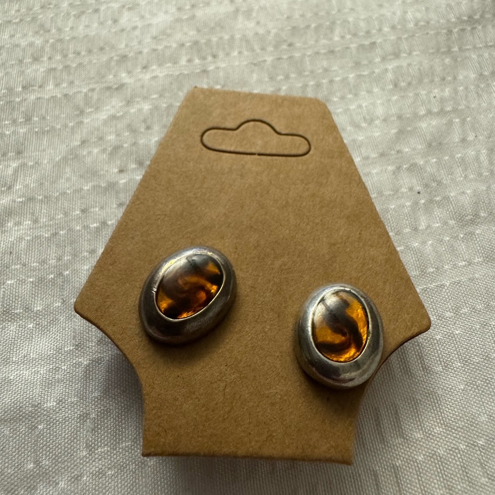 2 pair bundle earrings - Picture 3 of 6